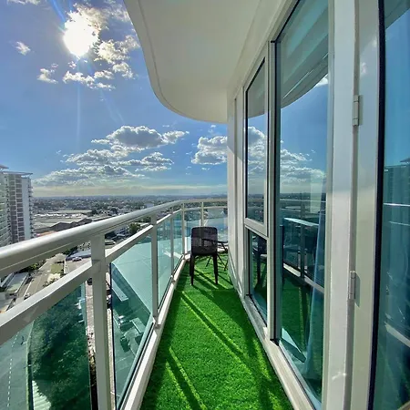 The Cozy-Corner Staycation Azure Residences